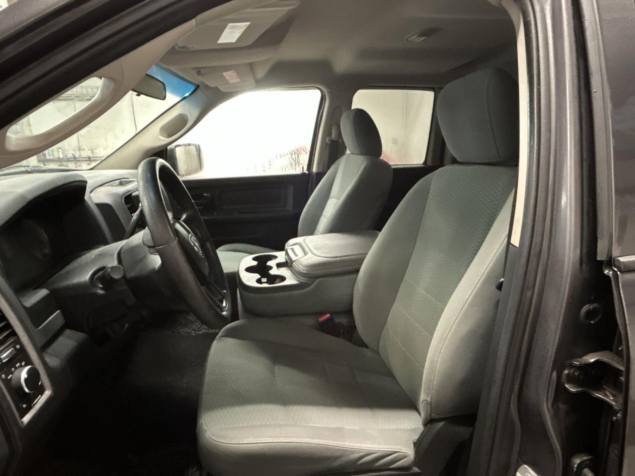 2017 RAM 1500 SXT 4X4 | LOW KMS! | 5.7L V8 | TOW PKG | TONNEAU Photo