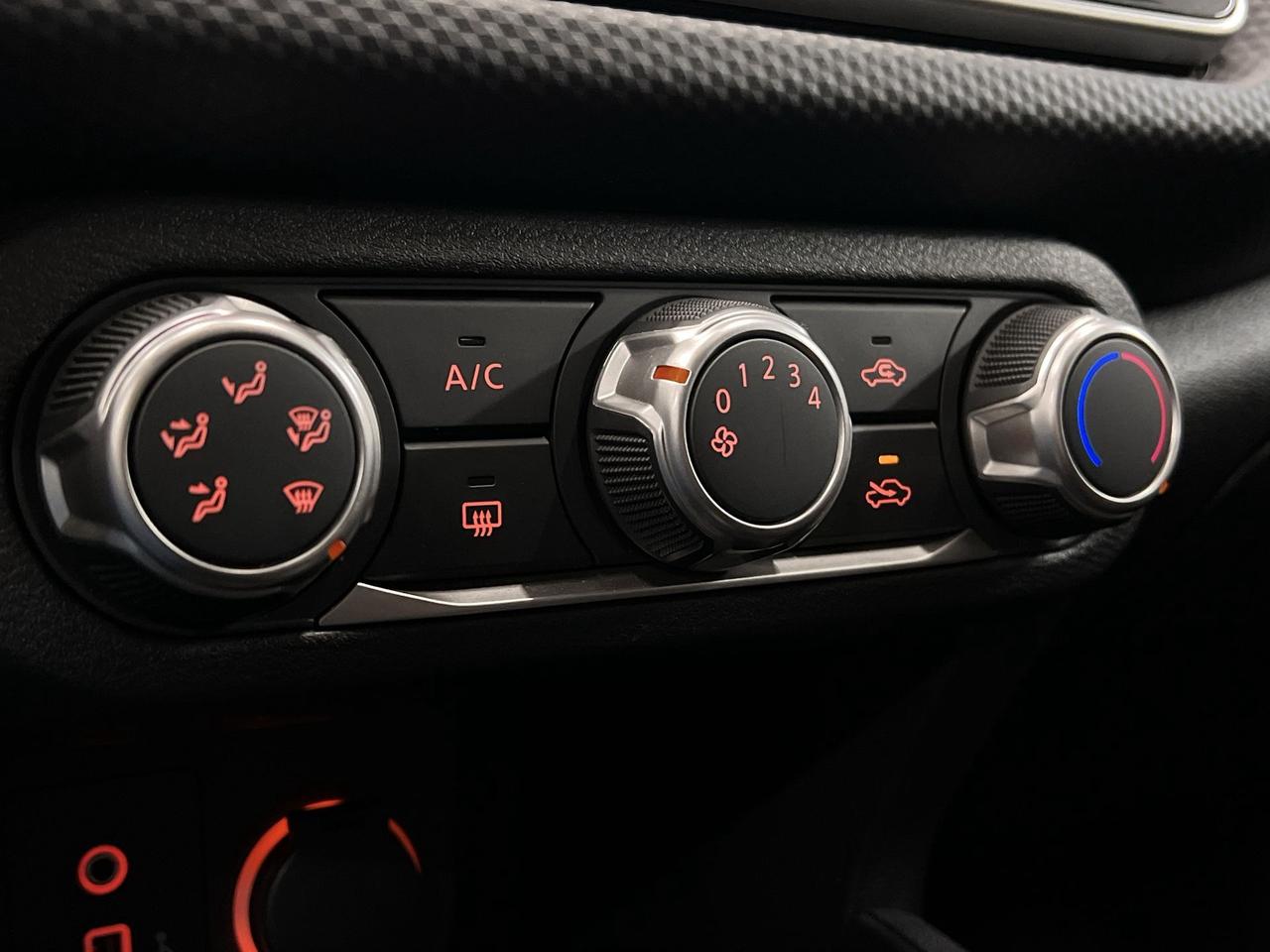 2024 Nissan Kicks ONLY 27,000KMS! | CARPLAY | BLIND SPOT | REAR CAM Photo