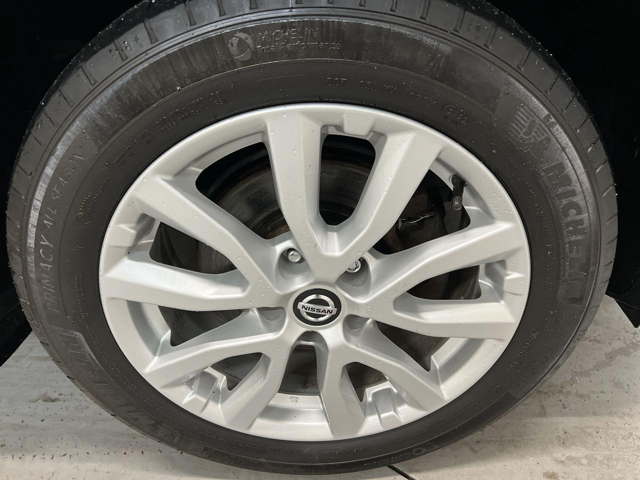 2023 Nissan Qashqai HTD SEATS |CARPLAY |17IN ALLOYS | BLIND SPOT | A/C Photo