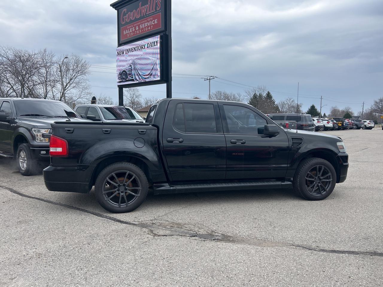 2010 Ford Explorer Sport Trac V8, ADRENALINE, SUNROOF, CLEAN CARFAX, LEATHER! Photo