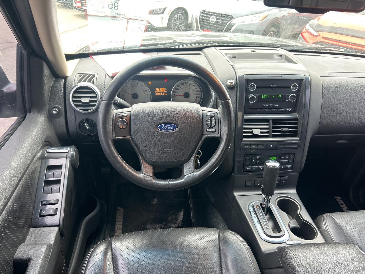 2010 Ford Explorer Sport Trac V8, ADRENALINE, SUNROOF, CLEAN CARFAX, LEATHER! - Photo #11