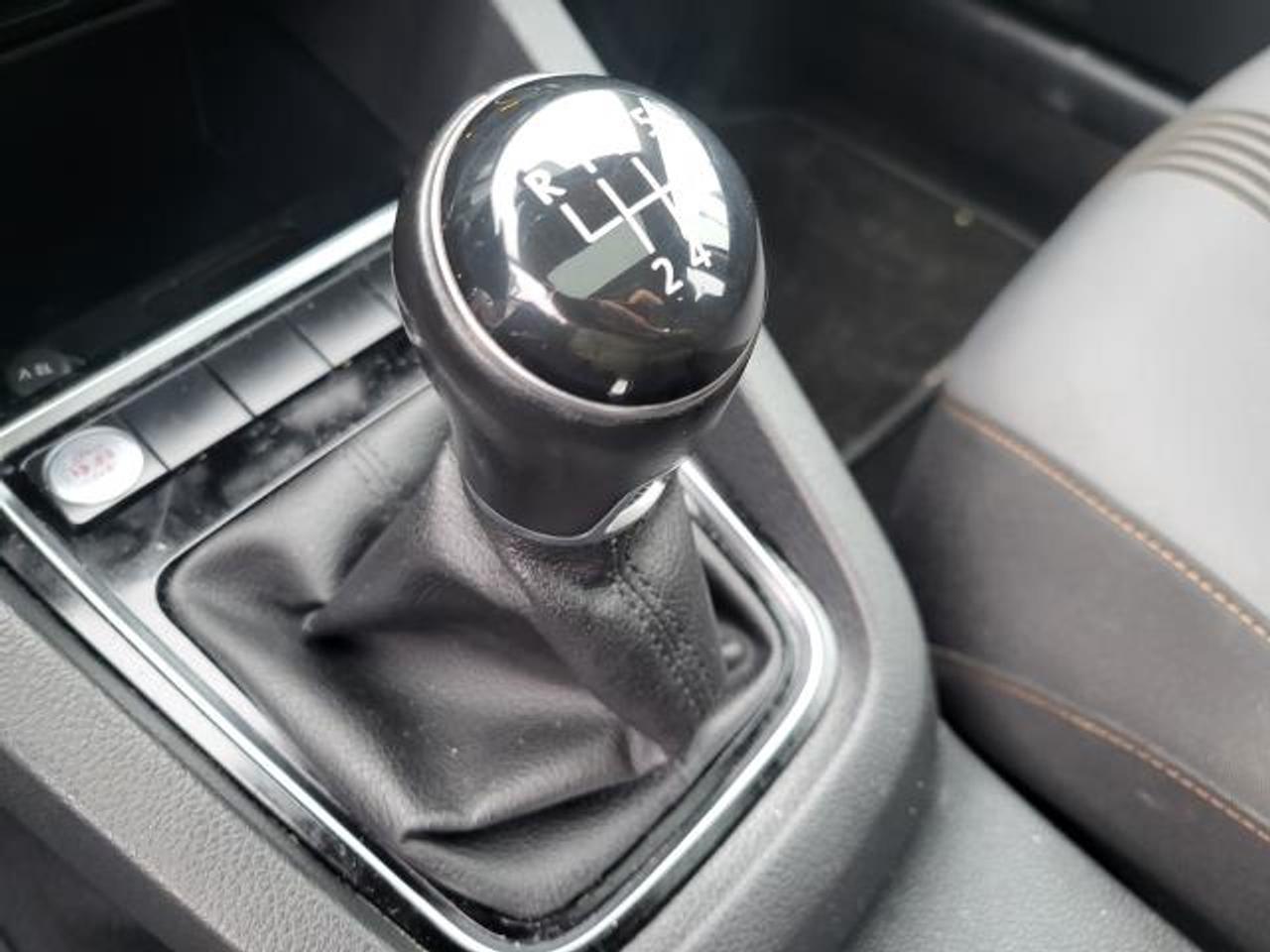 2017 Volkswagen Jetta wolfsburg Photo