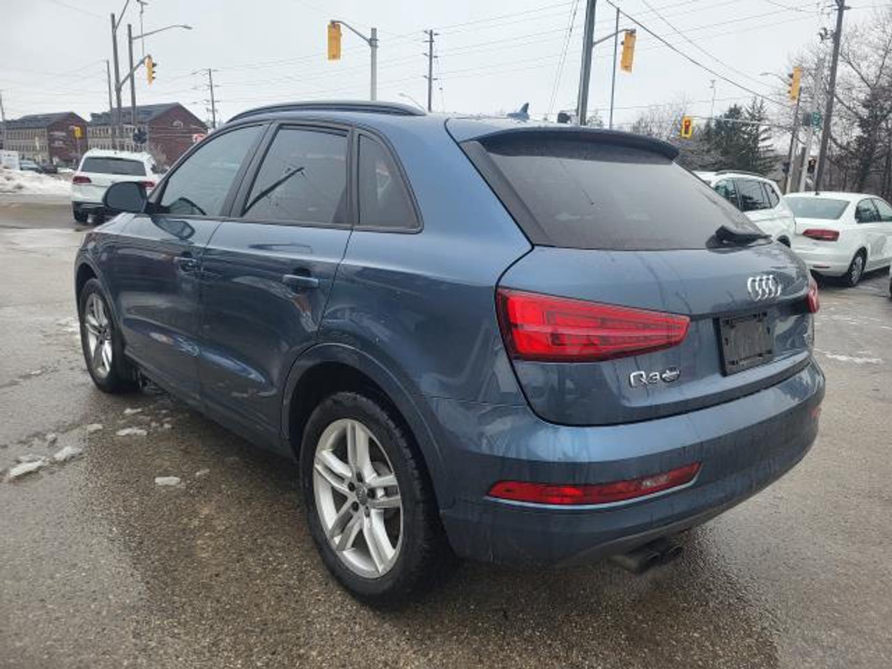 2016 Audi Q3 2.0T quattro Premium Photo4