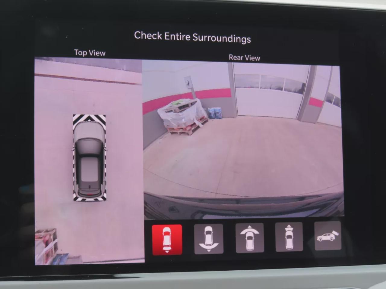 2024 Jeep Compass Limited (**LOW KM!!**ONE OWNER!!**CLEAN TITLE/NO ACCIDENTS!!**ALLOY RIMS**FOG LIGHTS**REMOTE START**LEATHER**NAVIGATION**BLIND SPOT MONITORING**POWER SEATS**360 DEGREE REVERSE CAMERA**PUSH BUTTON START**POWER TAILGATE**WIRELESS CHARGING**HEATED SEATS/STEE Photo