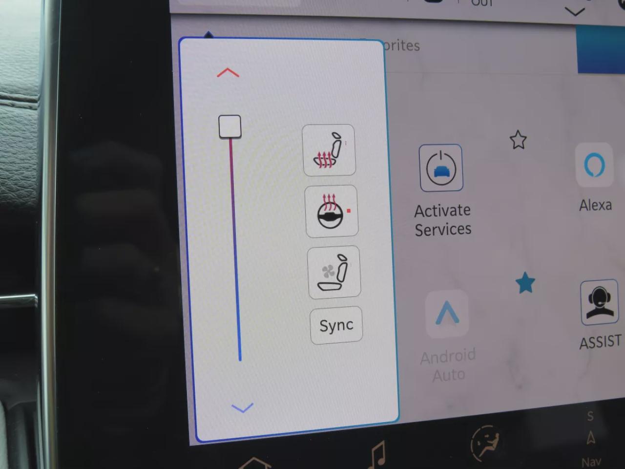 2024 Jeep Compass Limited (**LOW KM!!**ONE OWNER!!**CLEAN TITLE/NO ACCIDENTS!!**ALLOY RIMS**FOG LIGHTS**REMOTE START**LEATHER**NAVIGATION**BLIND SPOT MONITORING**POWER SEATS**360 DEGREE REVERSE CAMERA**PUSH BUTTON START**POWER TAILGATE**WIRELESS CHARGING**HEATED SEATS/STEE Photo