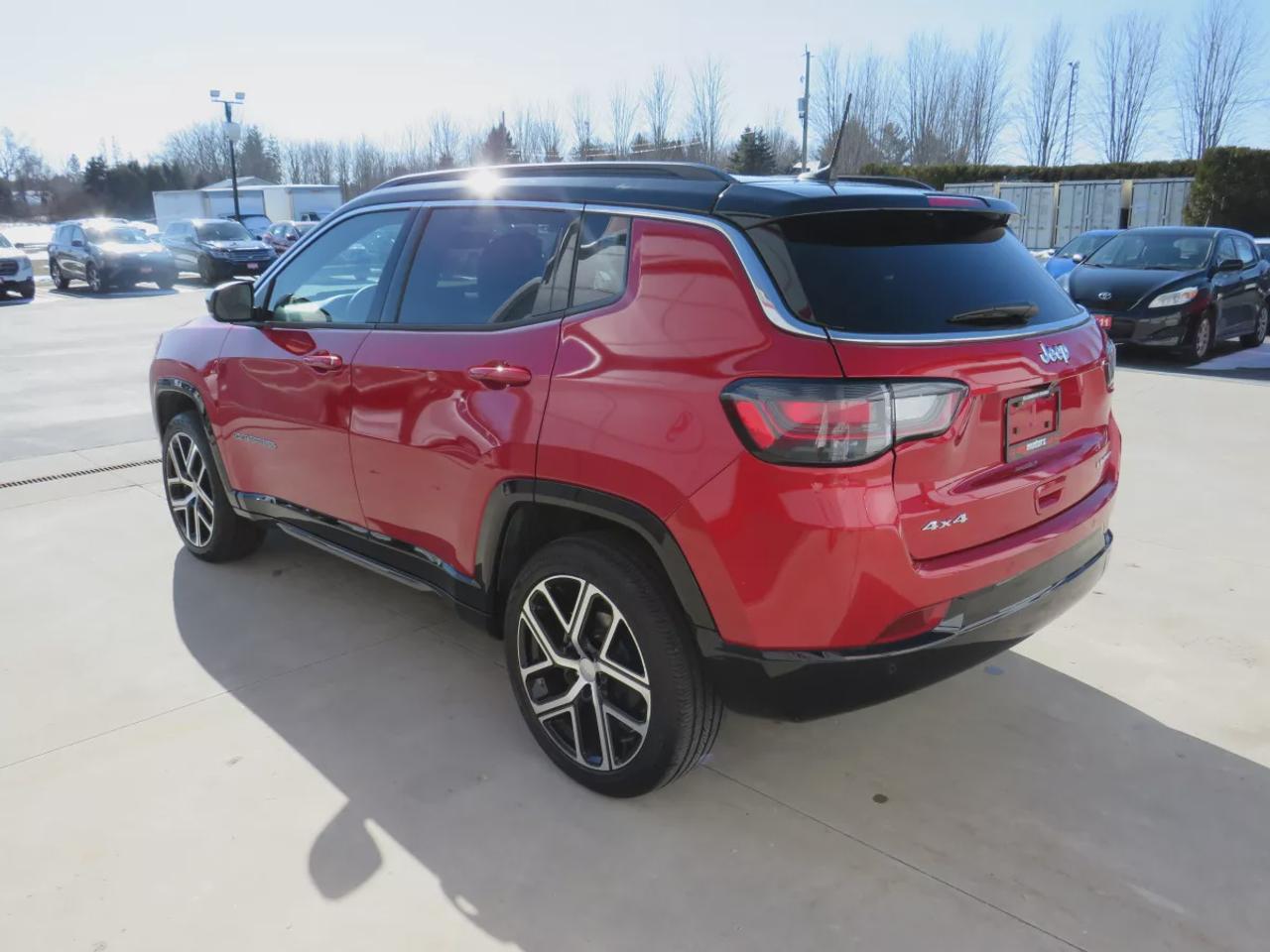 2024 Jeep Compass Limited  | Low Km | Clean Title | No Accidents | Alloy Rims | Fog Lights | Remote Start | Leather | Navigation | Blind Spot Monitoring | Power Seats | 360 Degree Reverse Camera | Push Button Start | Power Tailgate | Wireless Charging | Heated Seats Photo