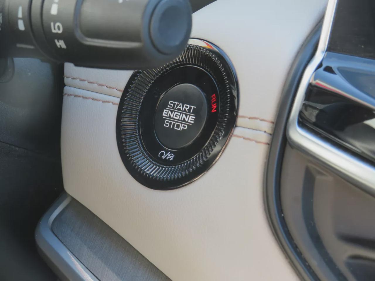2024 Jeep Compass Limited  | Low Km | Clean Title | No Accidents | Alloy Rims | Fog Lights | Remote Start | Leather | Navigation | Blind Spot Monitoring | Power Seats | 360 Degree Reverse Camera | Push Button Start | Power Tailgate | Wireless Charging | Heated Seats Photo