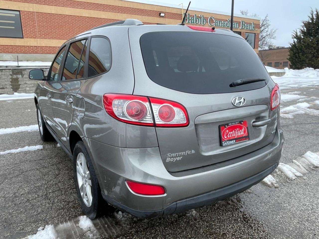 2012 Hyundai Santa Fe All-wheel Drive 4dr I4 Automatic GL Premium Photo