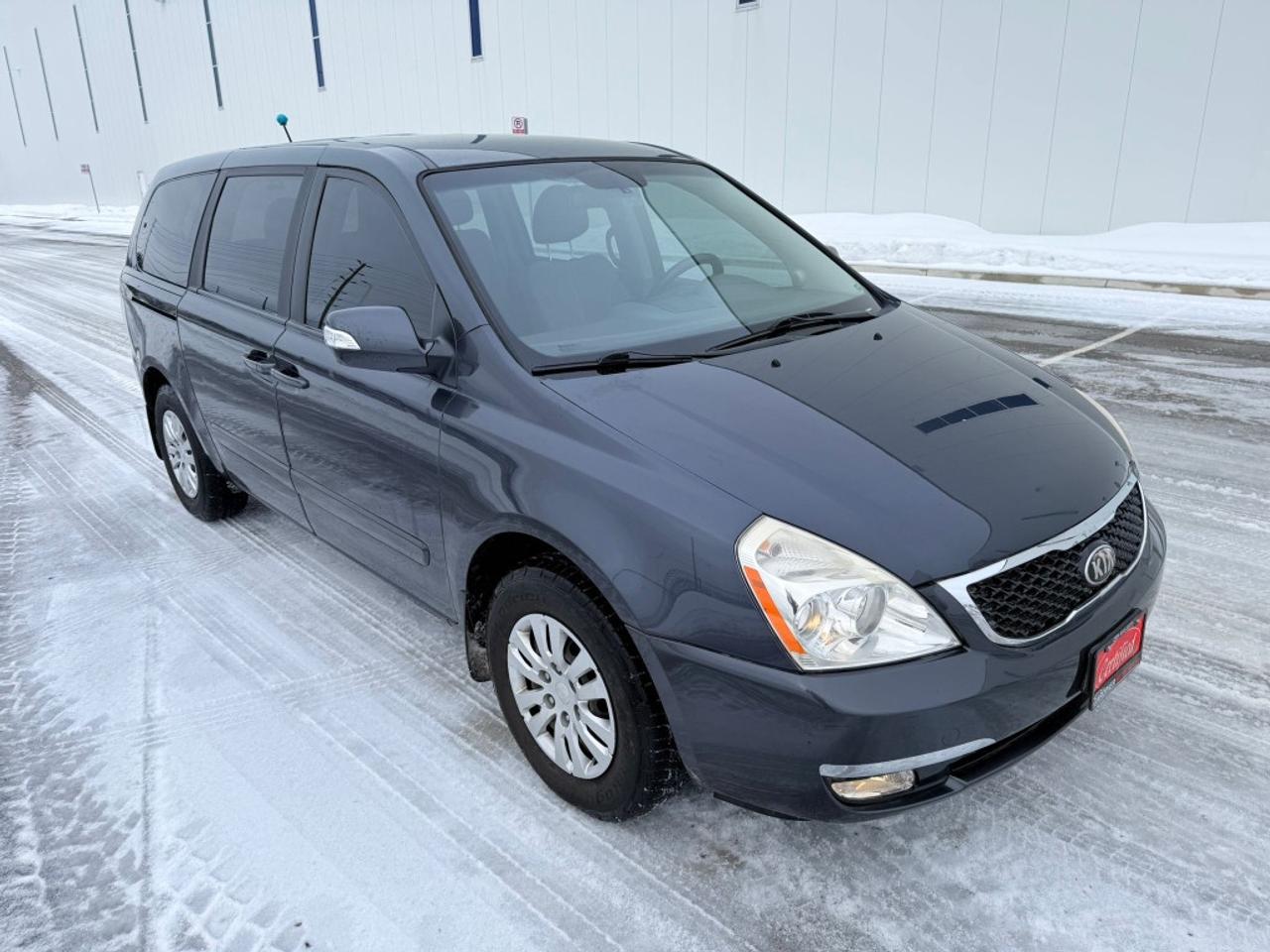 2014 Kia Sedona LX Passenger Van Automatic Photo3