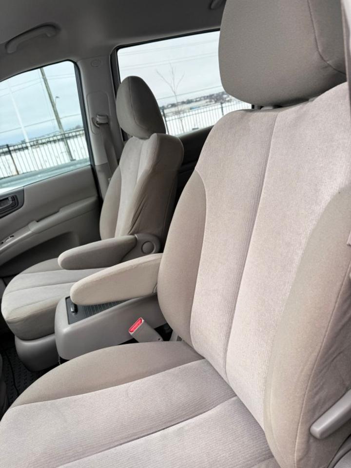 2014 Kia Sedona LX Passenger Van Automatic Photo