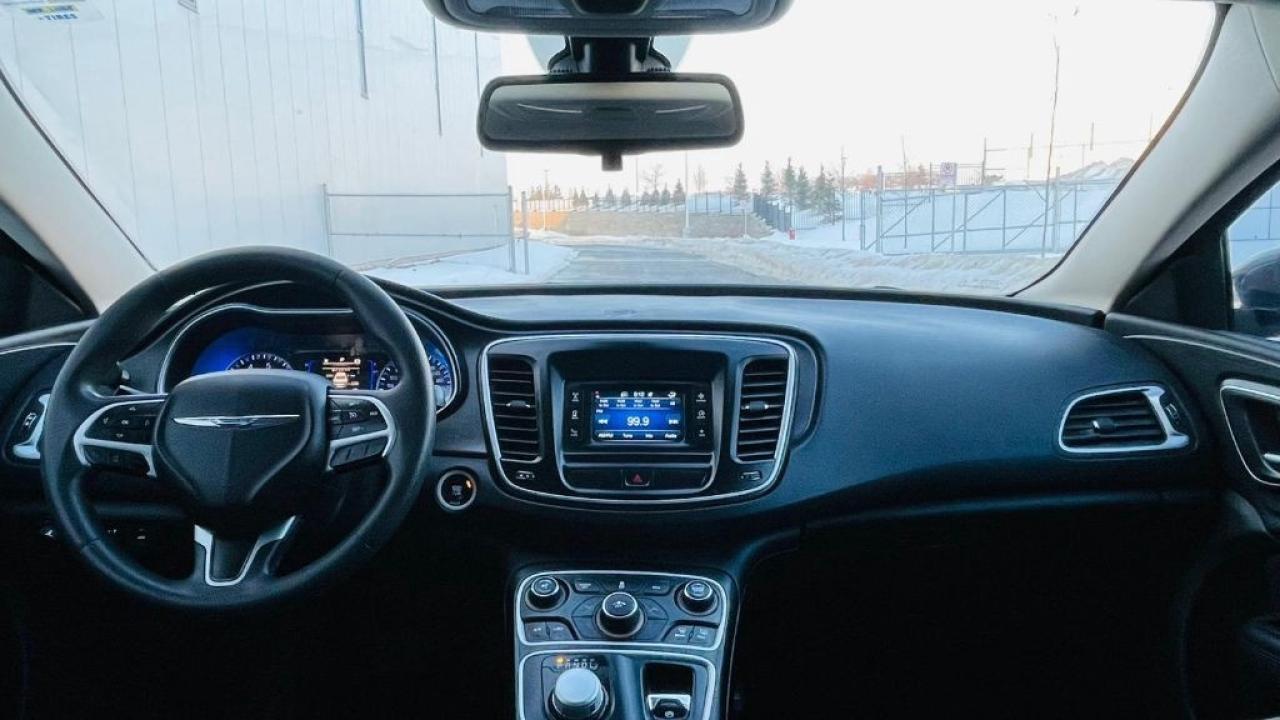 2016 Chrysler 200 LX 4dr Front-wheel Drive Sedan Automatic Photo