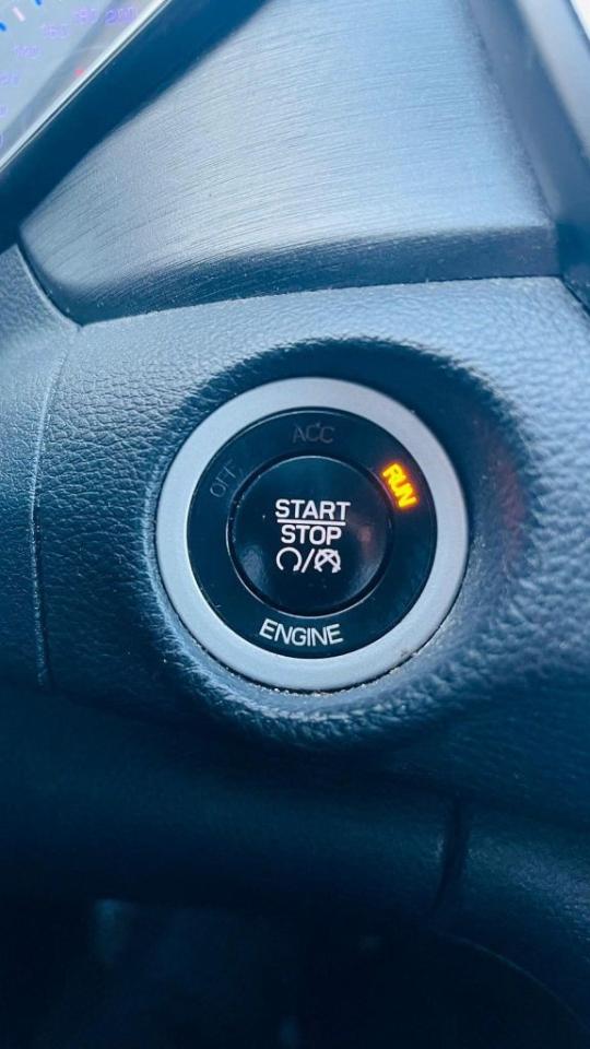 2016 Chrysler 200 LX 4dr Front-wheel Drive Sedan Automatic Photo