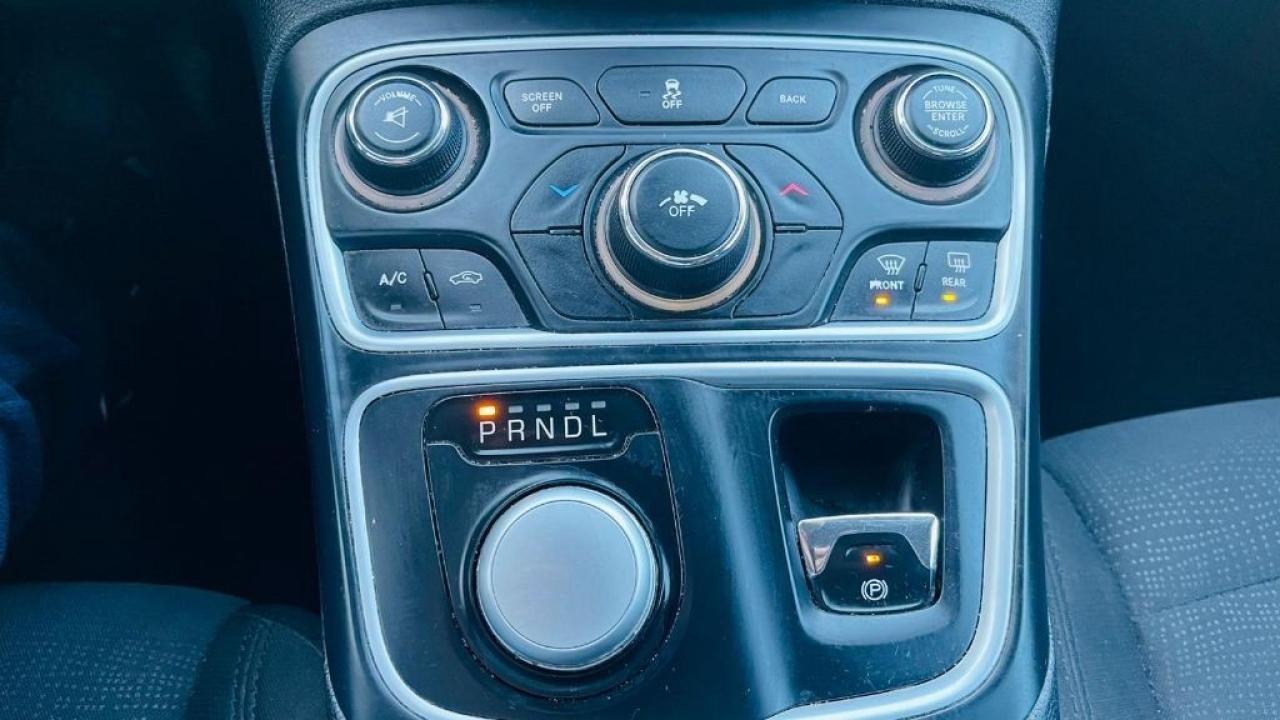 2016 Chrysler 200 LX 4dr Front-wheel Drive Sedan Automatic Photo