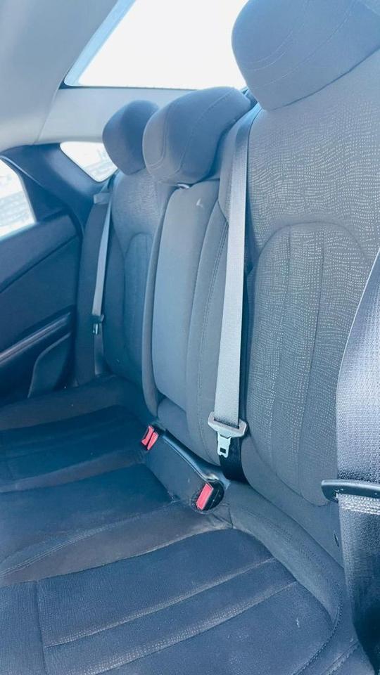 2016 Chrysler 200 LX 4dr Front-wheel Drive Sedan Automatic Photo