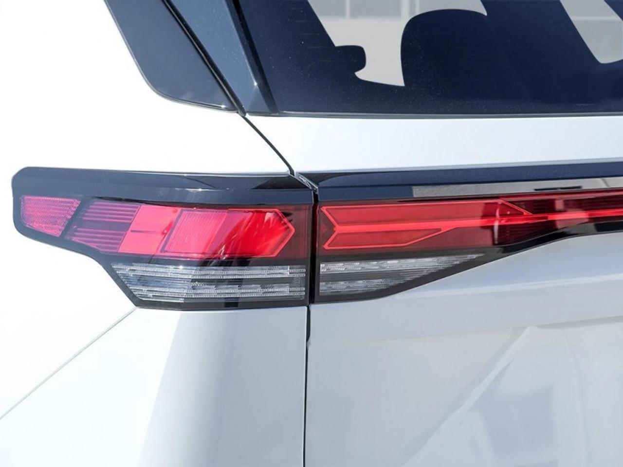 2026 Volkswagen Tiguan Comfortline R-Line Black Edition Photo