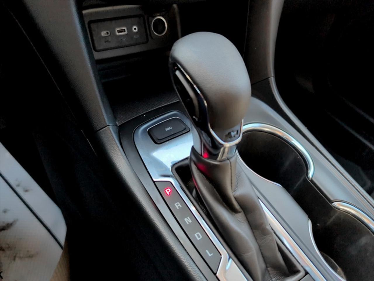 2022 Chevrolet Equinox LT  **CLEAN CARFAX - AWD** Photo