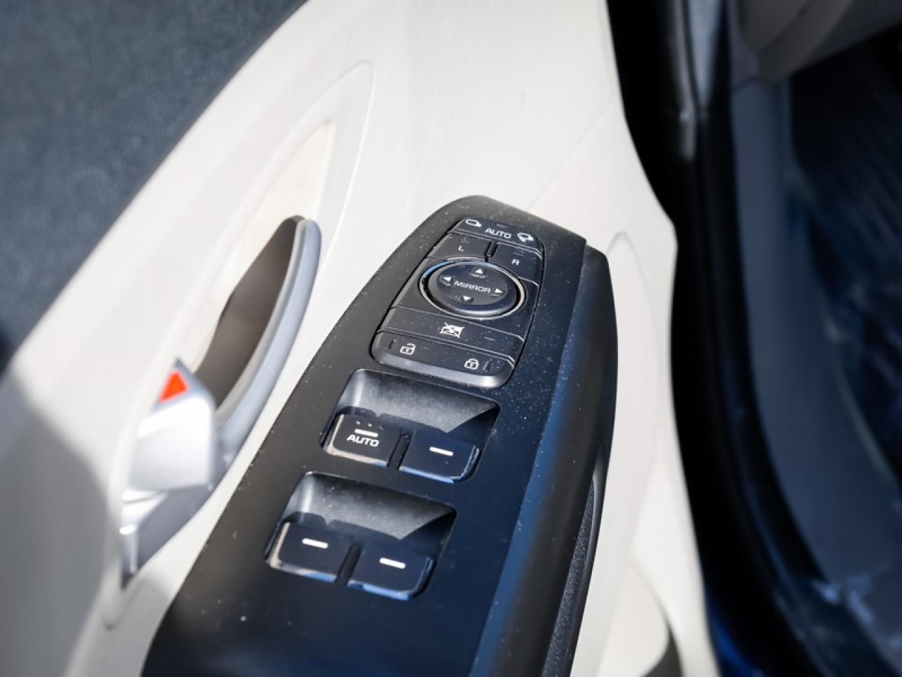 2020 Kia Sedona LX  - Heated Seats -  Apple CarPlay - $161 B/W Photo