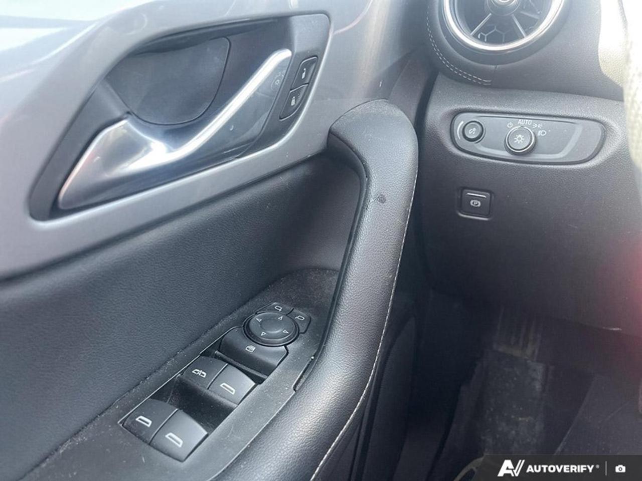 2024 Chevrolet Blazer LT  2LT, AWD, CONFIDENCE PKG Photo