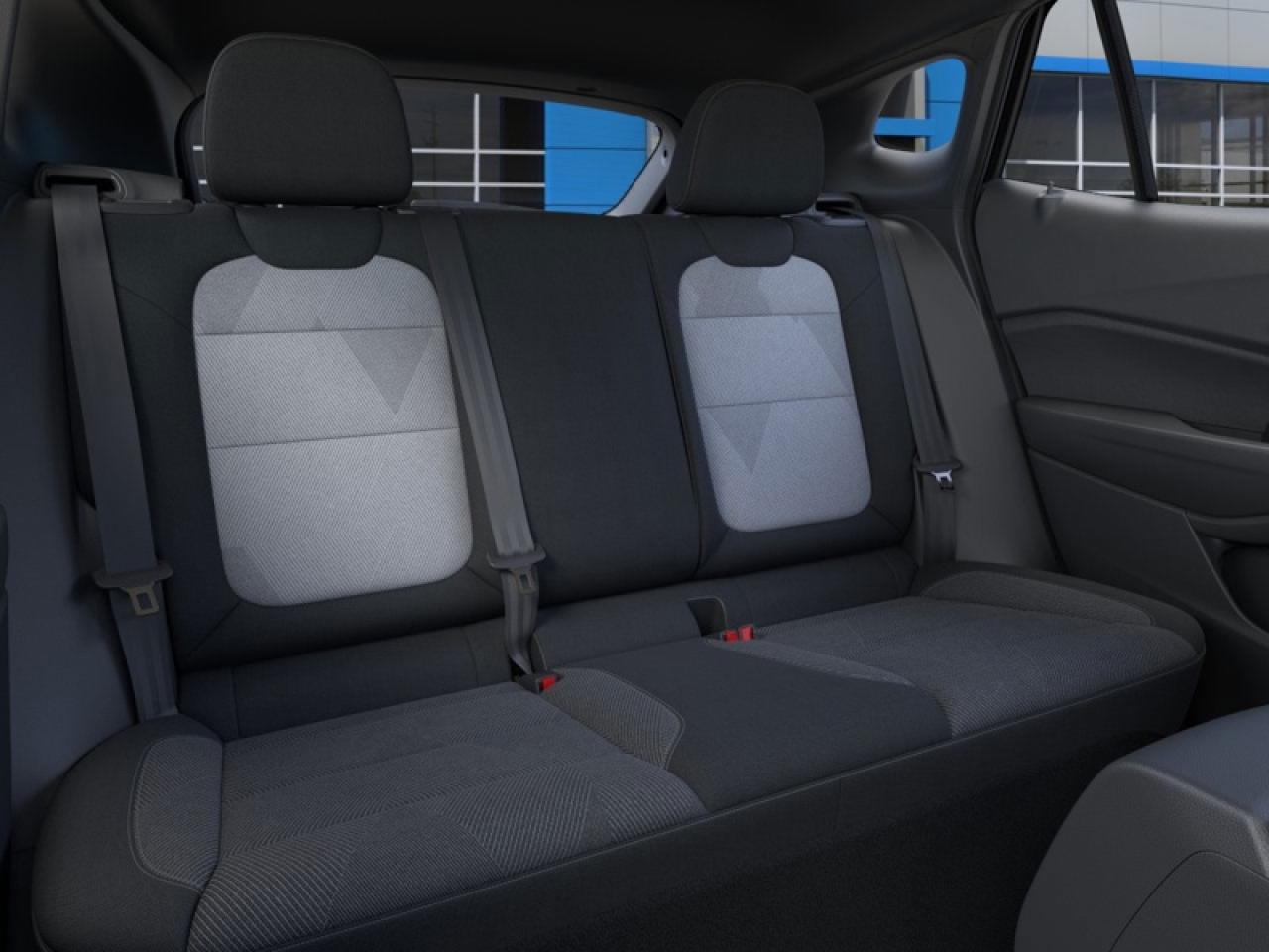 2026 Chevrolet Trax 1RS  1RS, HEATED SEATS, WHITE SANDS Photo