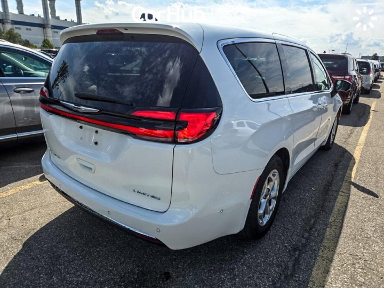 2024 Chrysler Pacifica Limited Pano Sunroof DVD 10.1"Display 360 Camera Leather Photo