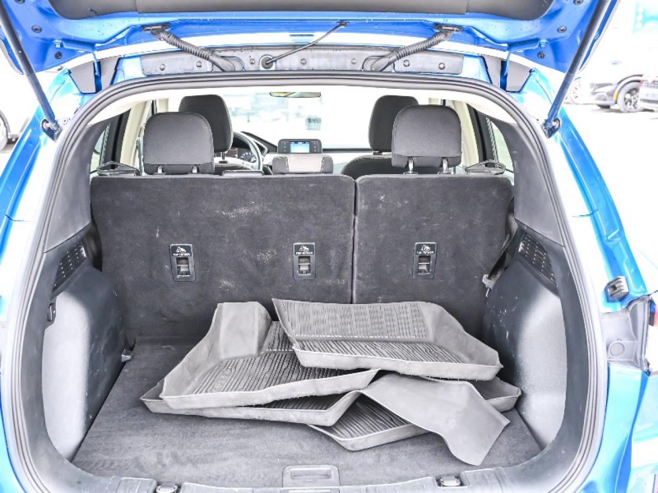 2020 Ford Escape S Photo