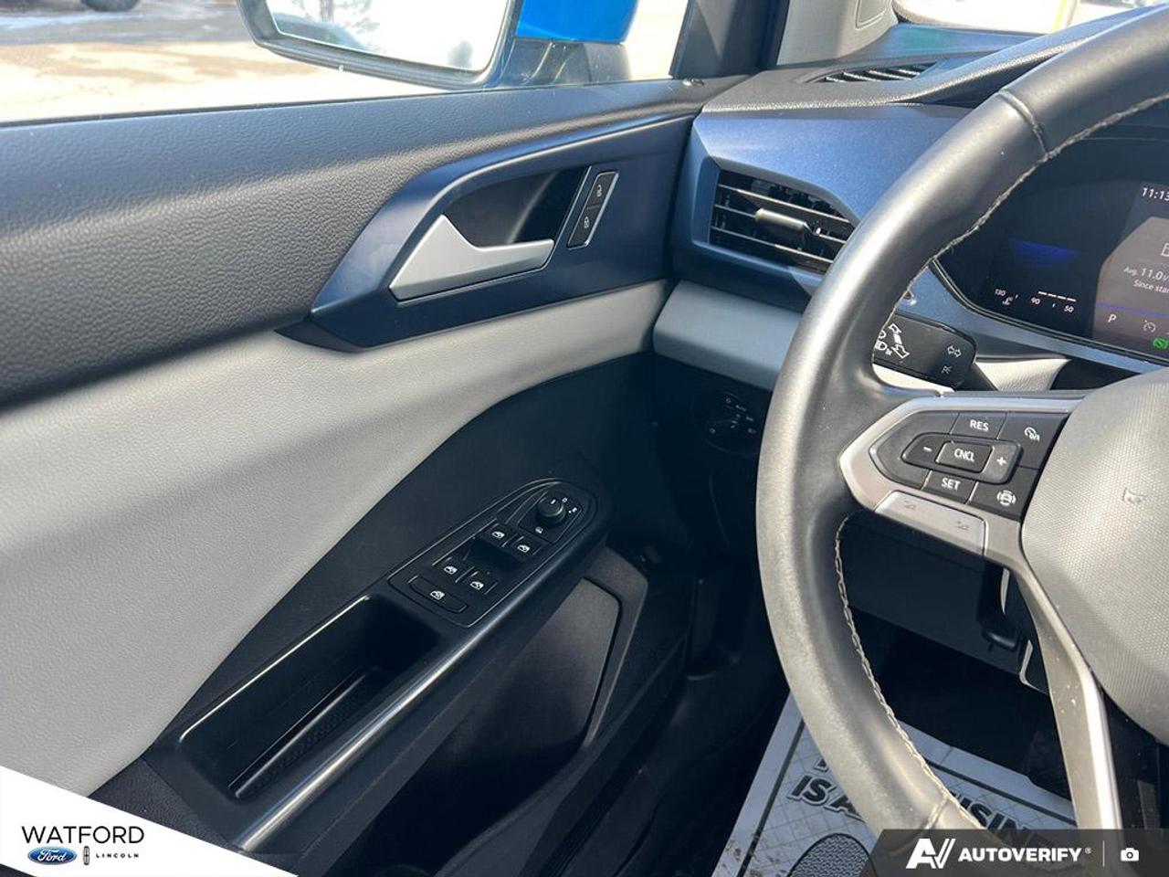 2022 Volkswagen Taos Comfortline 4Motion Photo