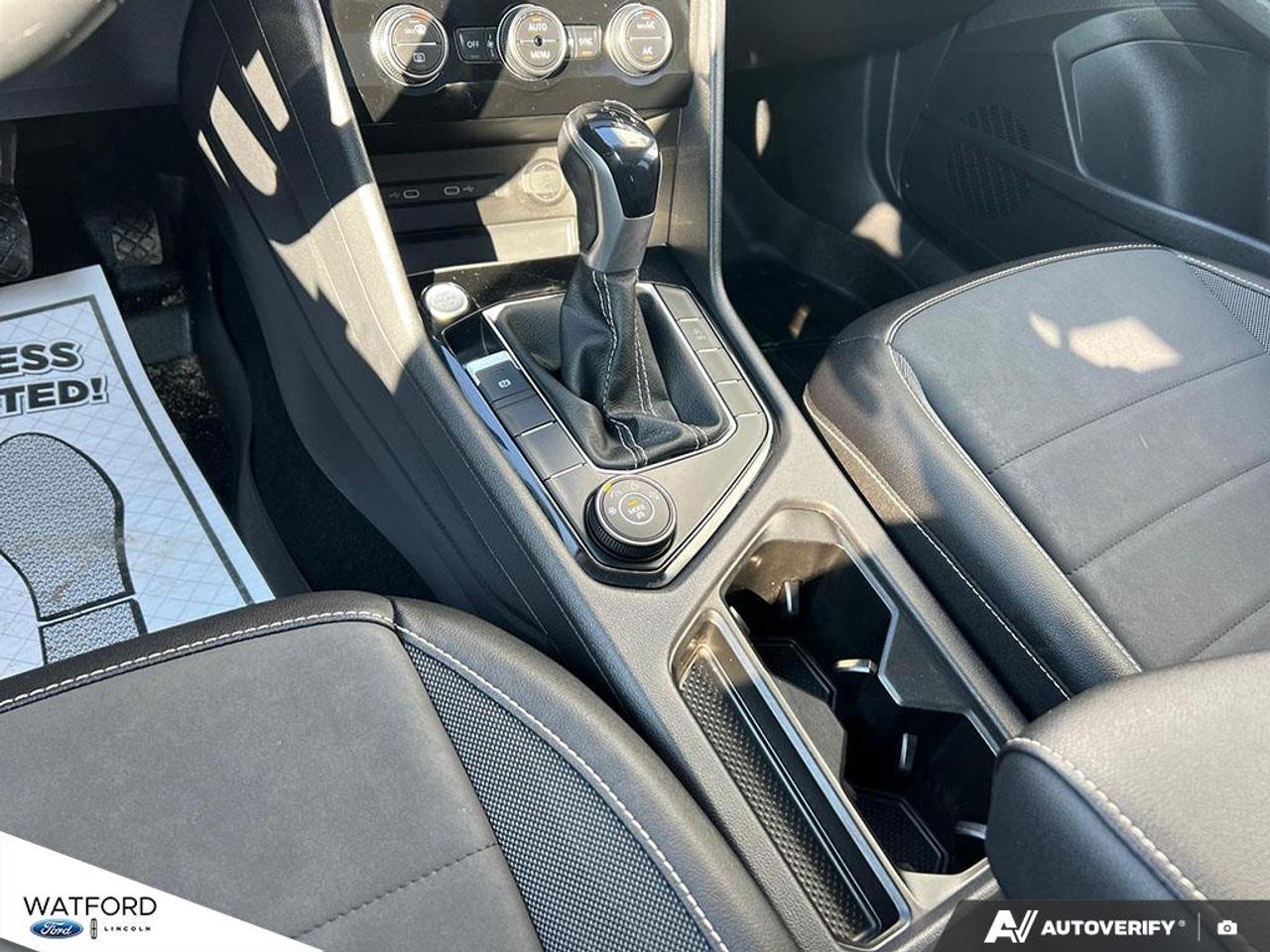 2022 Volkswagen Taos Comfortline 4Motion Photo