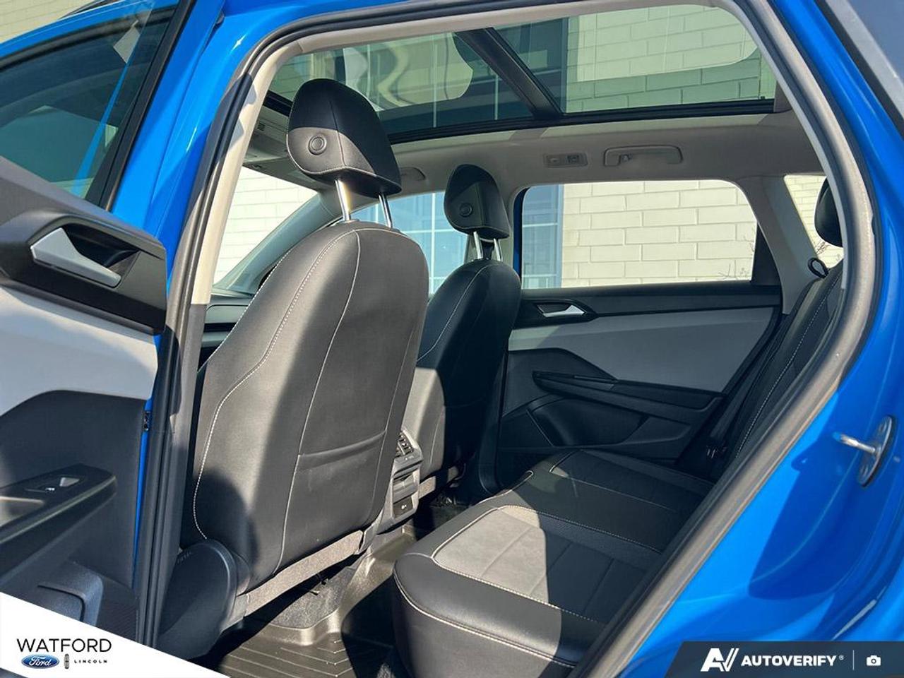 2022 Volkswagen Taos Comfortline 4Motion Photo