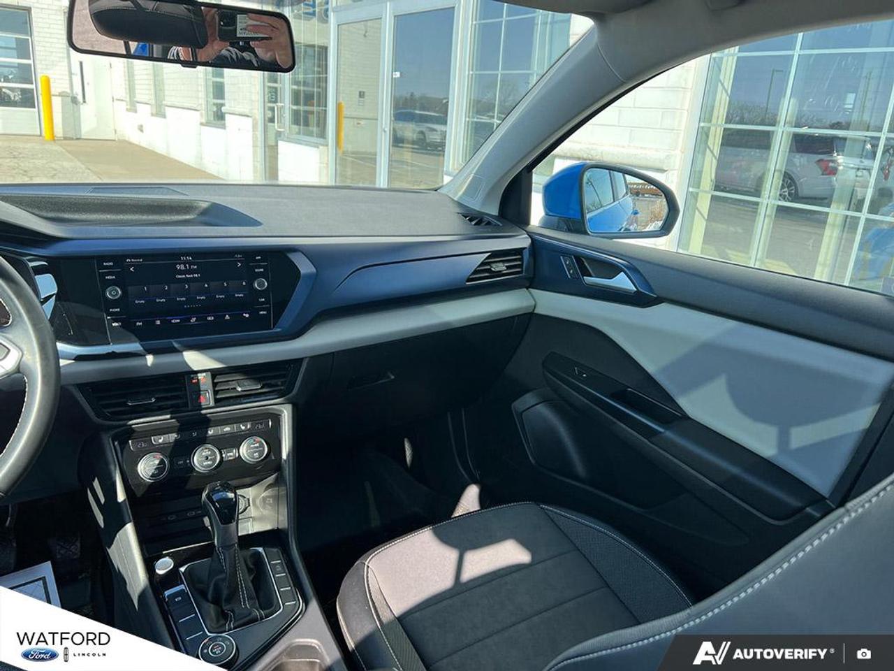 2022 Volkswagen Taos Comfortline 4Motion Photo