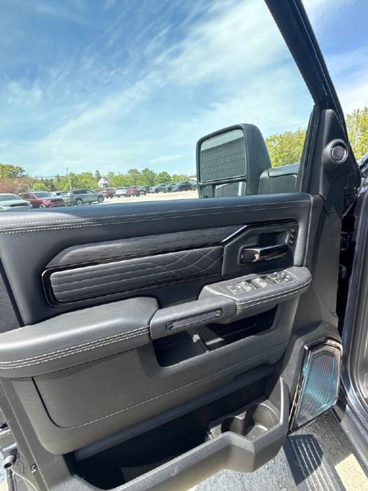 2026 RAM 3500 Limited Photo