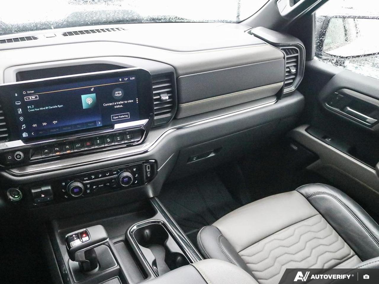 2024 Chevrolet Silverado 1500 ZR2 Photo