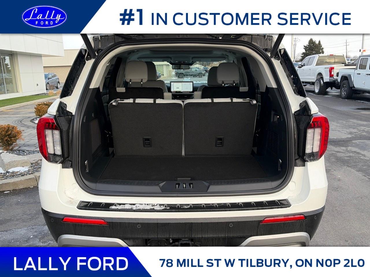 2026 Ford Explorer Platinum 4WD Photo