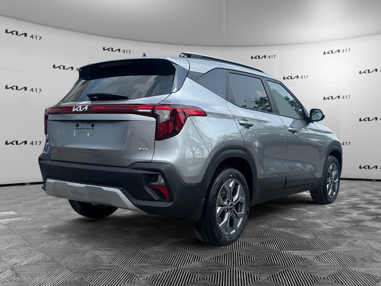 2026 Kia Seltos LX AWD Photo4