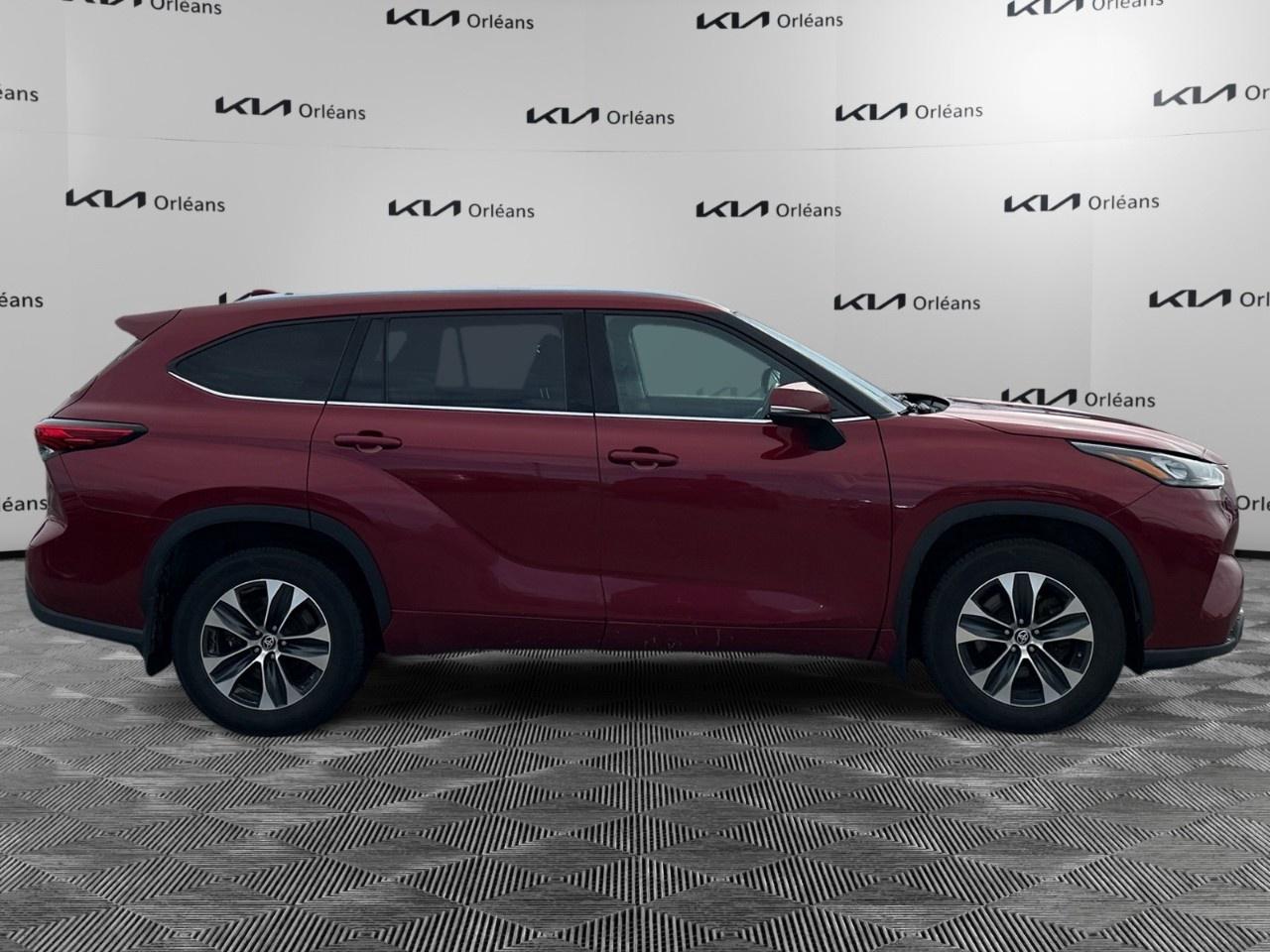 2020 Toyota Highlander XLE AWD Photo