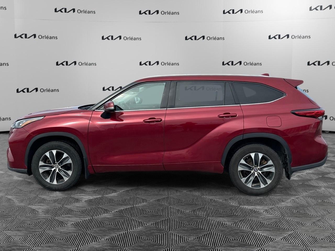 2020 Toyota Highlander XLE AWD Photo