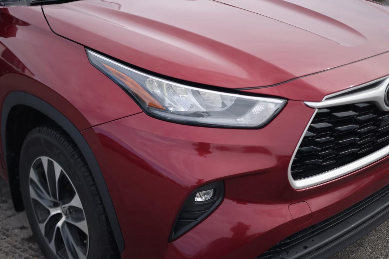 2020 Toyota Highlander XLE AWD Photo