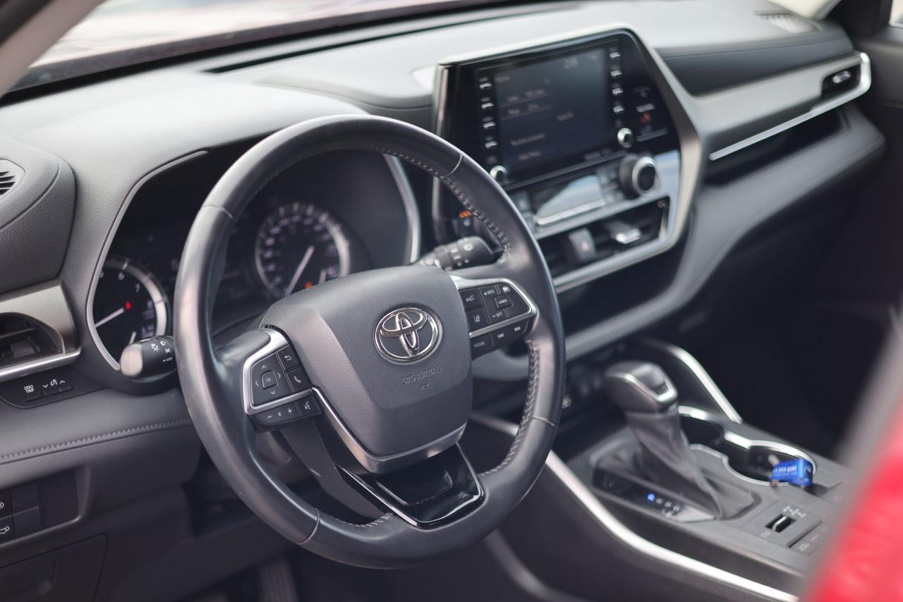 2020 Toyota Highlander XLE AWD Photo