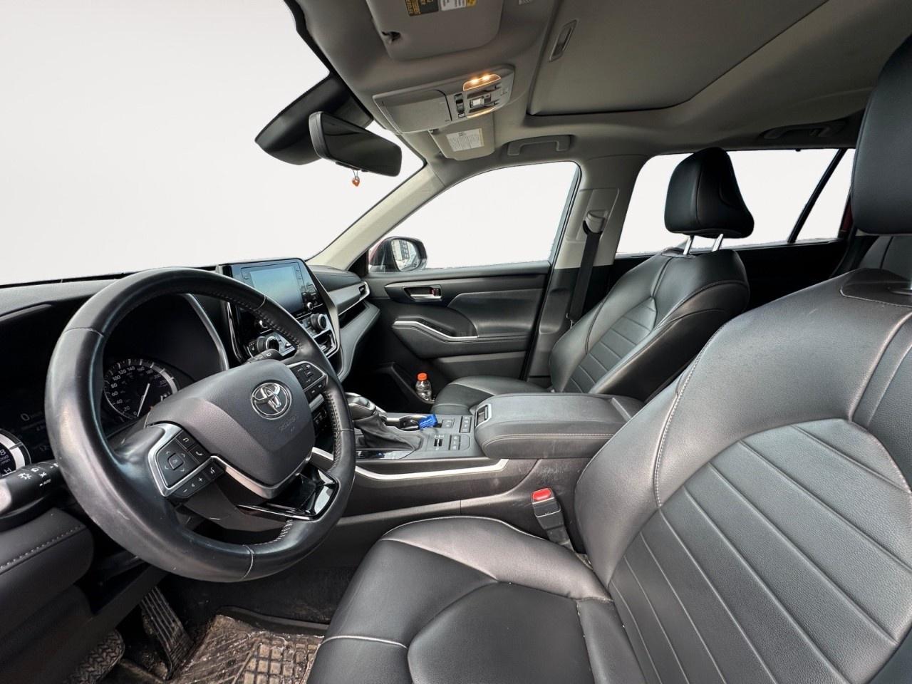 2020 Toyota Highlander XLE AWD Photo