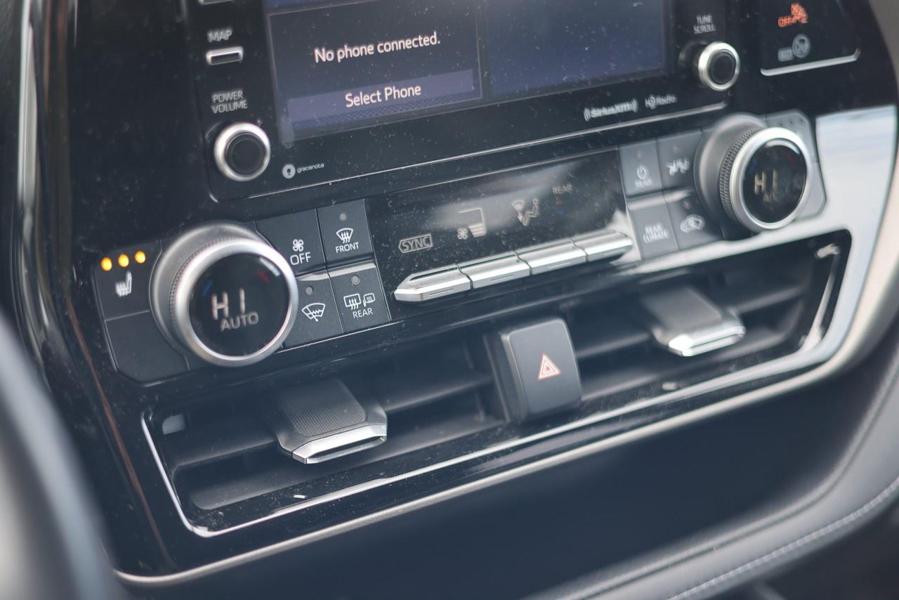 2020 Toyota Highlander XLE AWD Photo