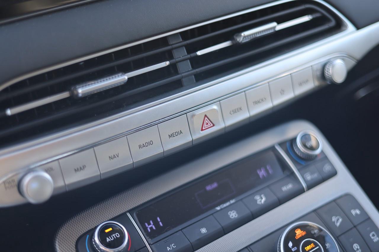 2021 Hyundai PALISADE Luxury 7-Passenger AWD Photo