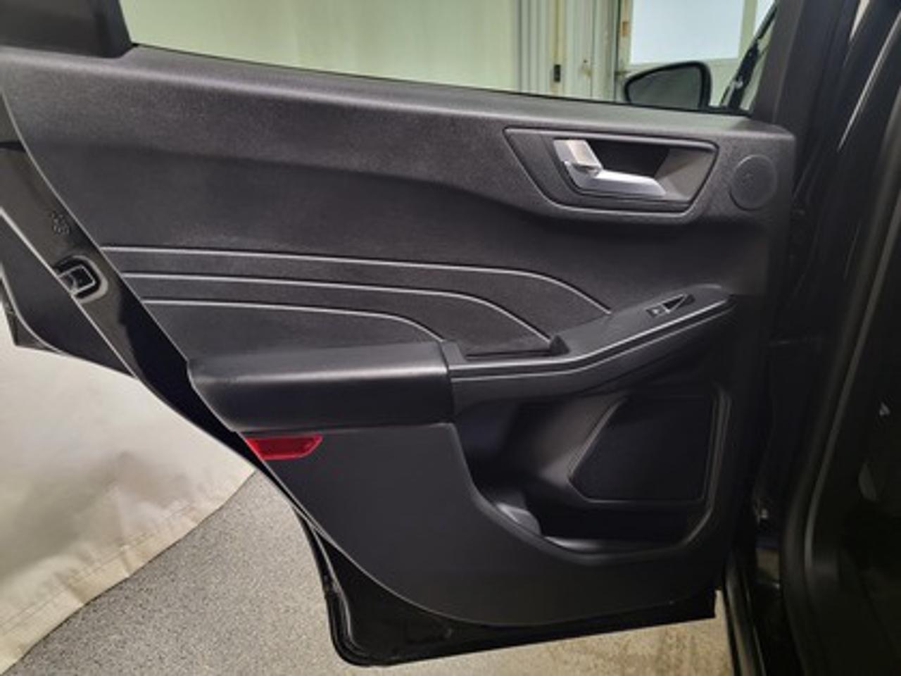 13617095