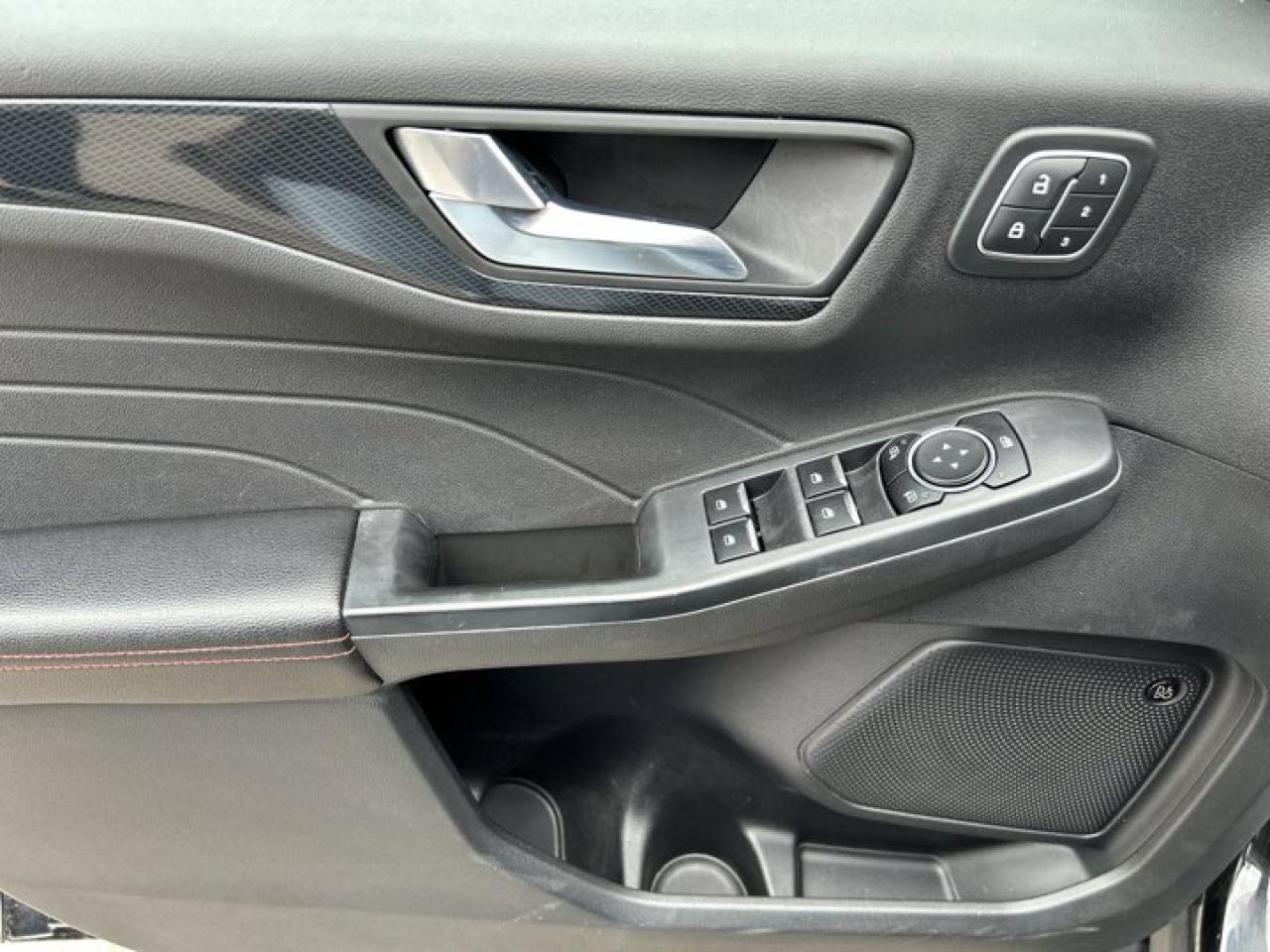 2023 Ford Escape ST-Line Elite AWD | 360 Camera | Remote Start | Heated Steering Wheel | No accidents Photo