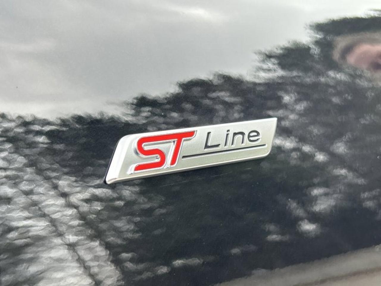 2023 Ford Escape ST-Line Elite AWD | 360 Camera | Remote Start | Heated Steering Wheel | No accidents Photo