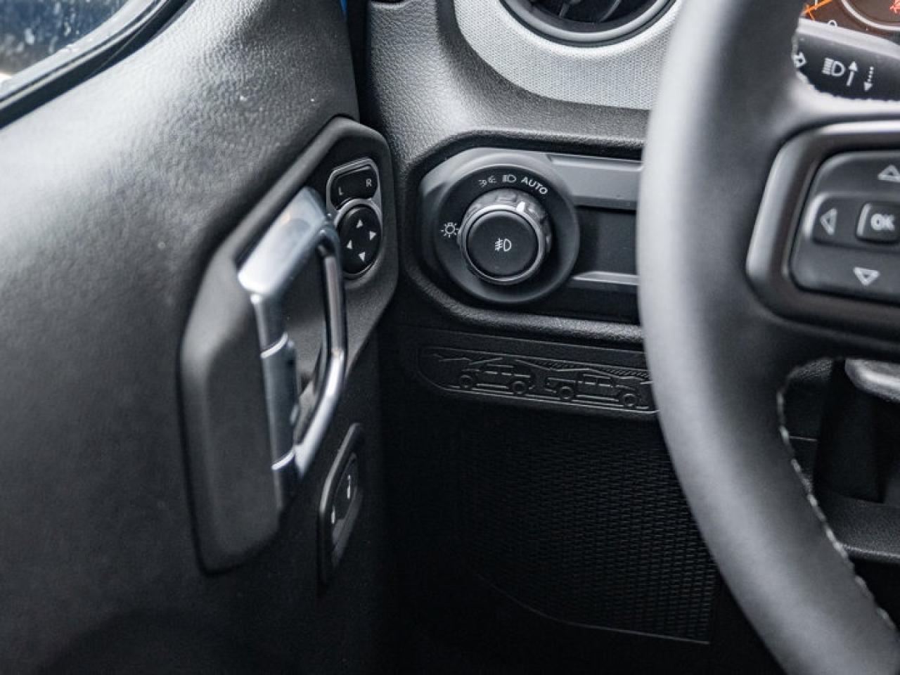 2025 Jeep Wrangler Willys Photo