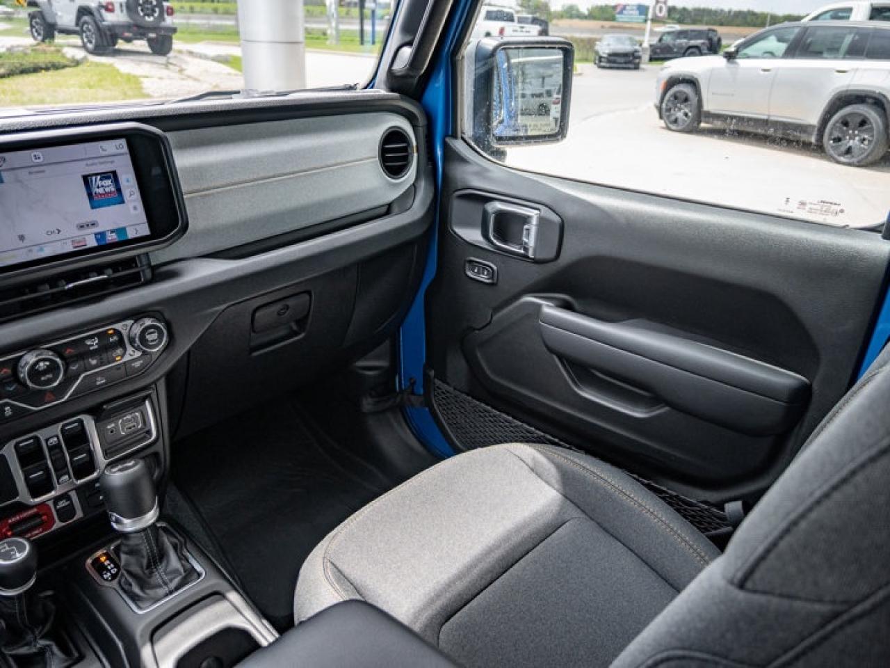 2025 Jeep Wrangler Willys Photo