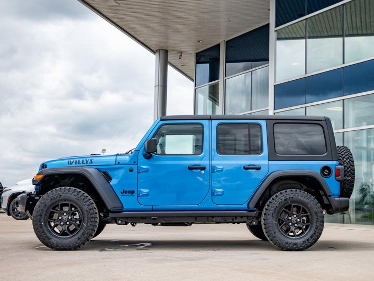 2025 Jeep Wrangler Willys Photo3