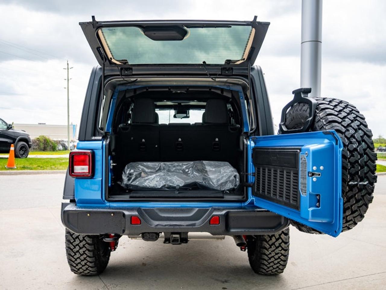 2025 Jeep Wrangler Willys Photo
