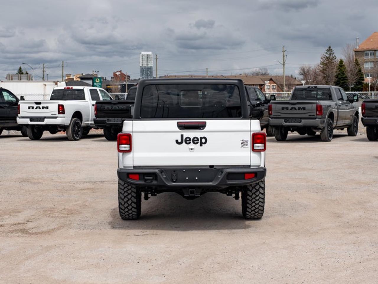 2026 Jeep Gladiator Willys Photo