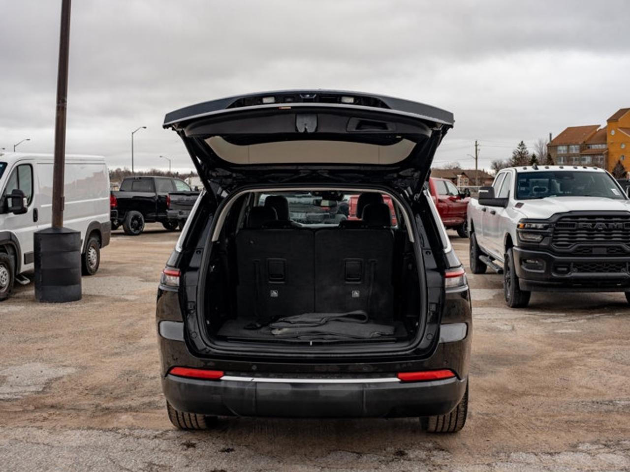 2021 Jeep Grand Cherokee L Limited Photo