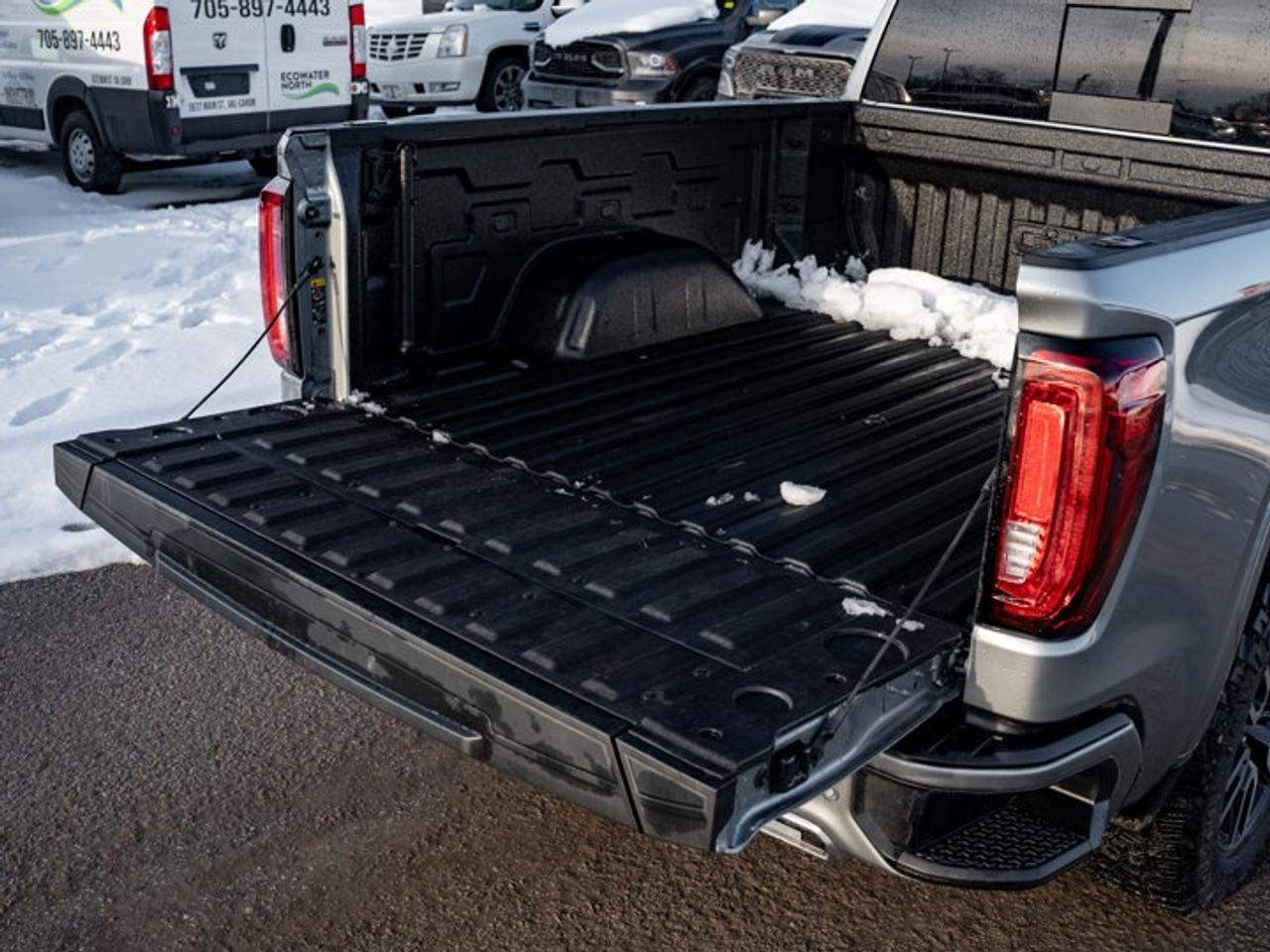 2025 GMC Sierra 1500 AT4 Photo